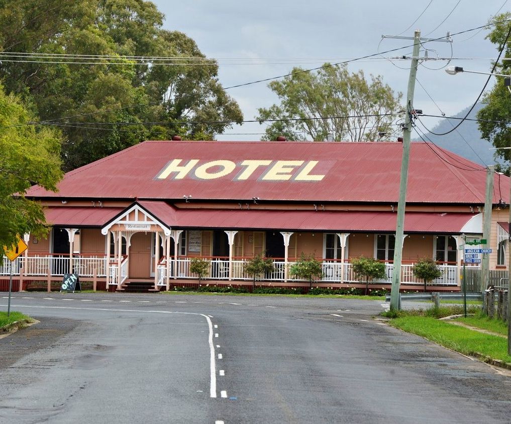 Check Out These Country Hotel Investment Tips