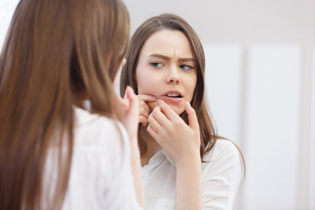 What You Need to Know About Pimple Popping