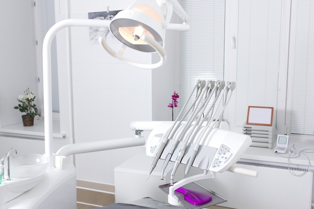 Cleanliness in the Clinic: How to Keep a Dental Facility Clean