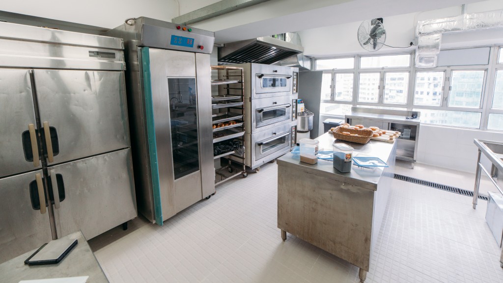 What to Consider When Choosing an Industrial Oven