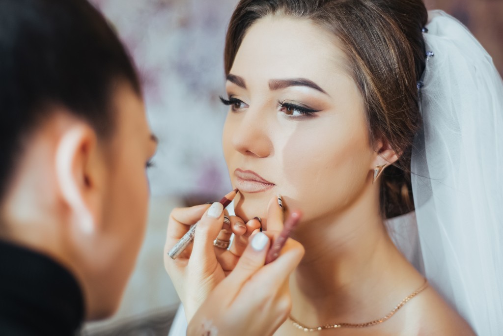 Let Your Personality Shine with These Bridal Makeup Looks