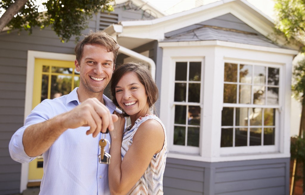 Should You Buy and Move to a New Home or Stay and Renovate Your Old House?