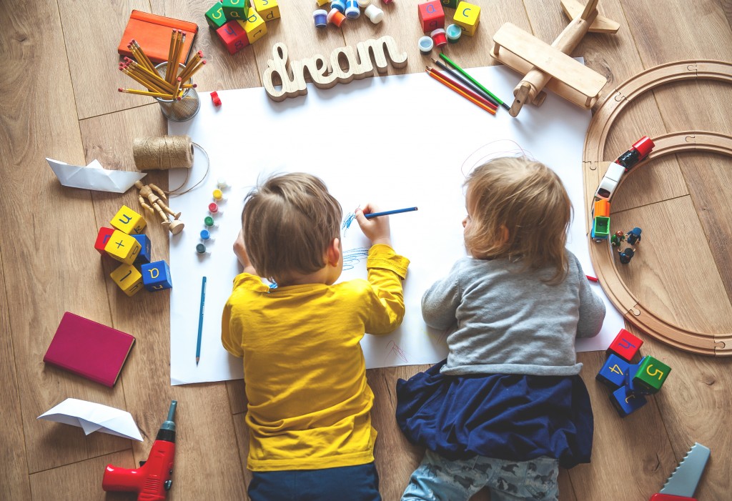 How to Choose the Right Daycare for Your Little One