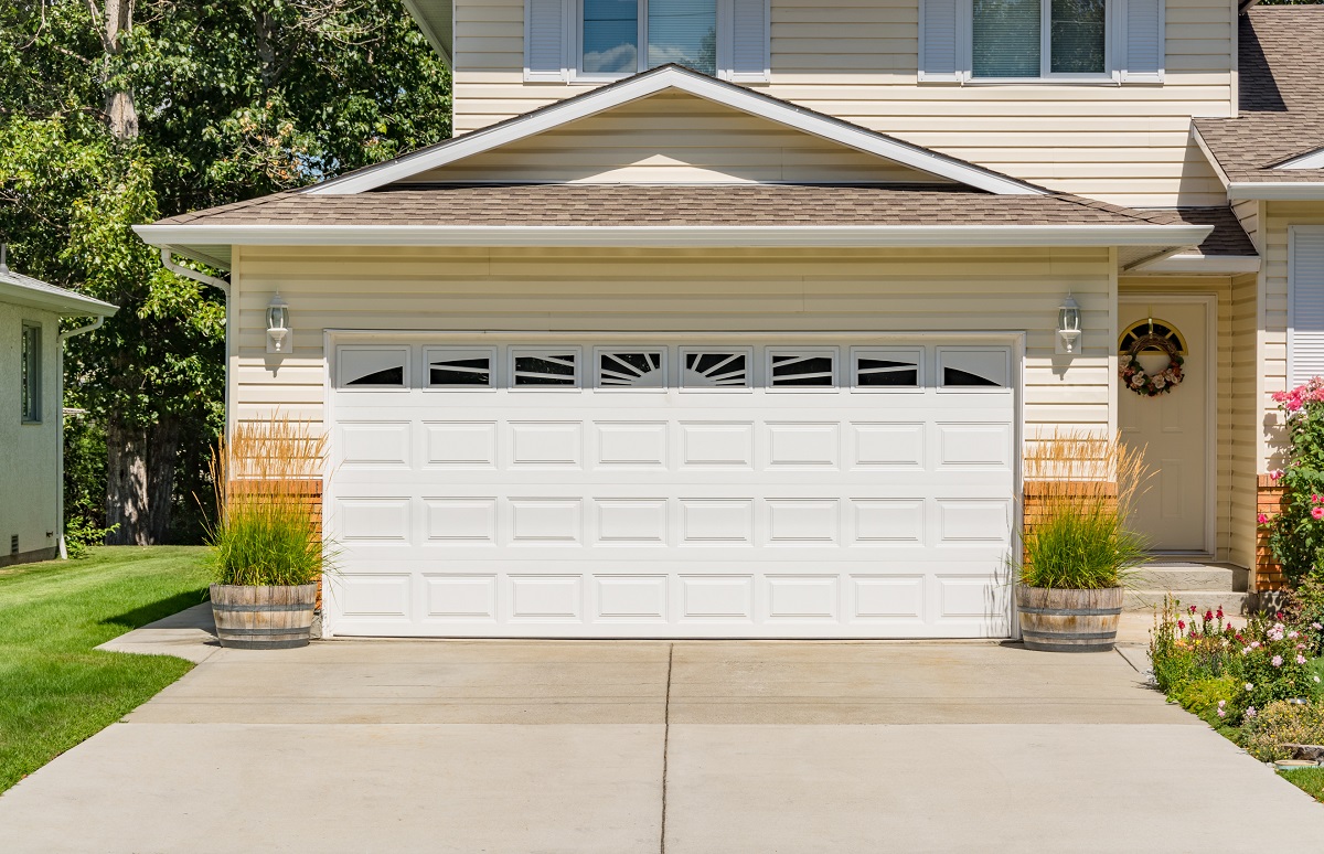 5 Golden Tips to Choose Your Garage Door